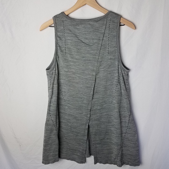 *SOLD* Athleta Heathered Gray Sleeveless Top Large - Picture 2 of 8